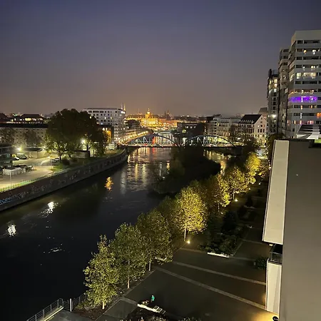 Sauna Jacuzzi River View Quorum Wroclaw