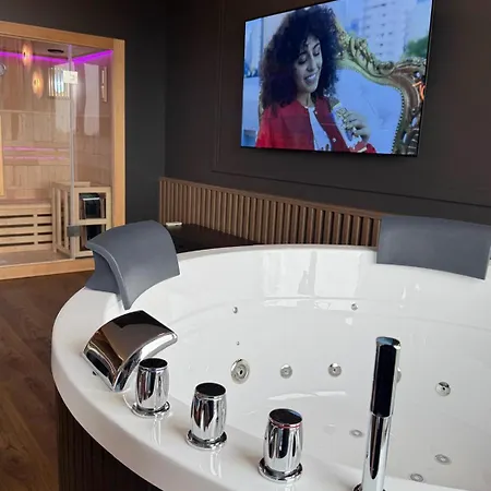 Sauna Jacuzzi River View Quorum