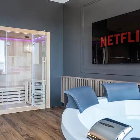 شقة Quorum River Sauna&jacuzzi Or Sauna&terrace Centrum