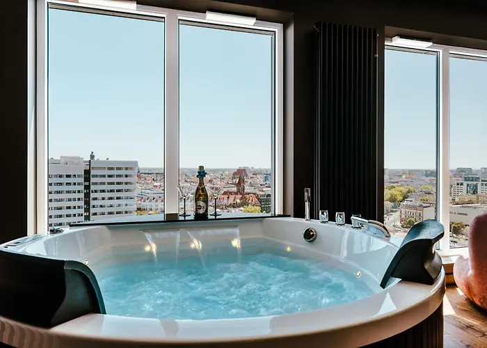 Quorum River Sauna&jacuzzi Or Sauna&terrace Centrum ヴロツワフ